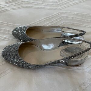 NWOT RENE CAOVILLA JEWELED SINGBACKS, SILVER, 36